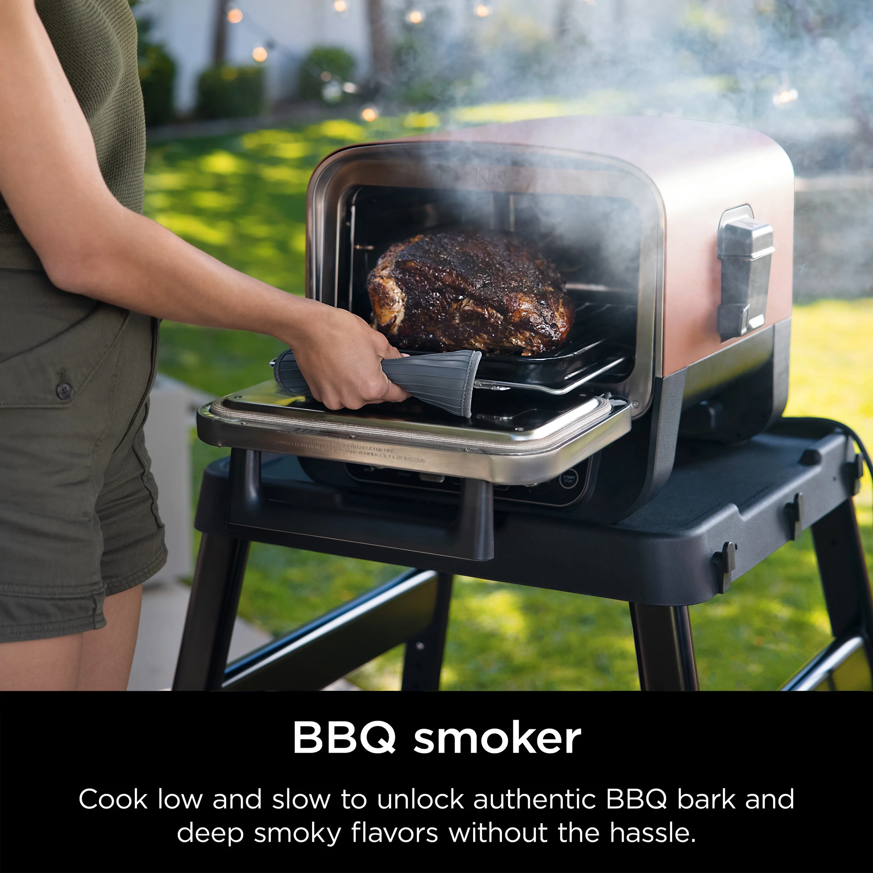 Ninja Woodfire Pizza Oven, 5-in-1 outdoor oven, 5 Pizza Settings, Ninja Woodfire Technology, up to 700°F heat, BBQ smoker, Electric
