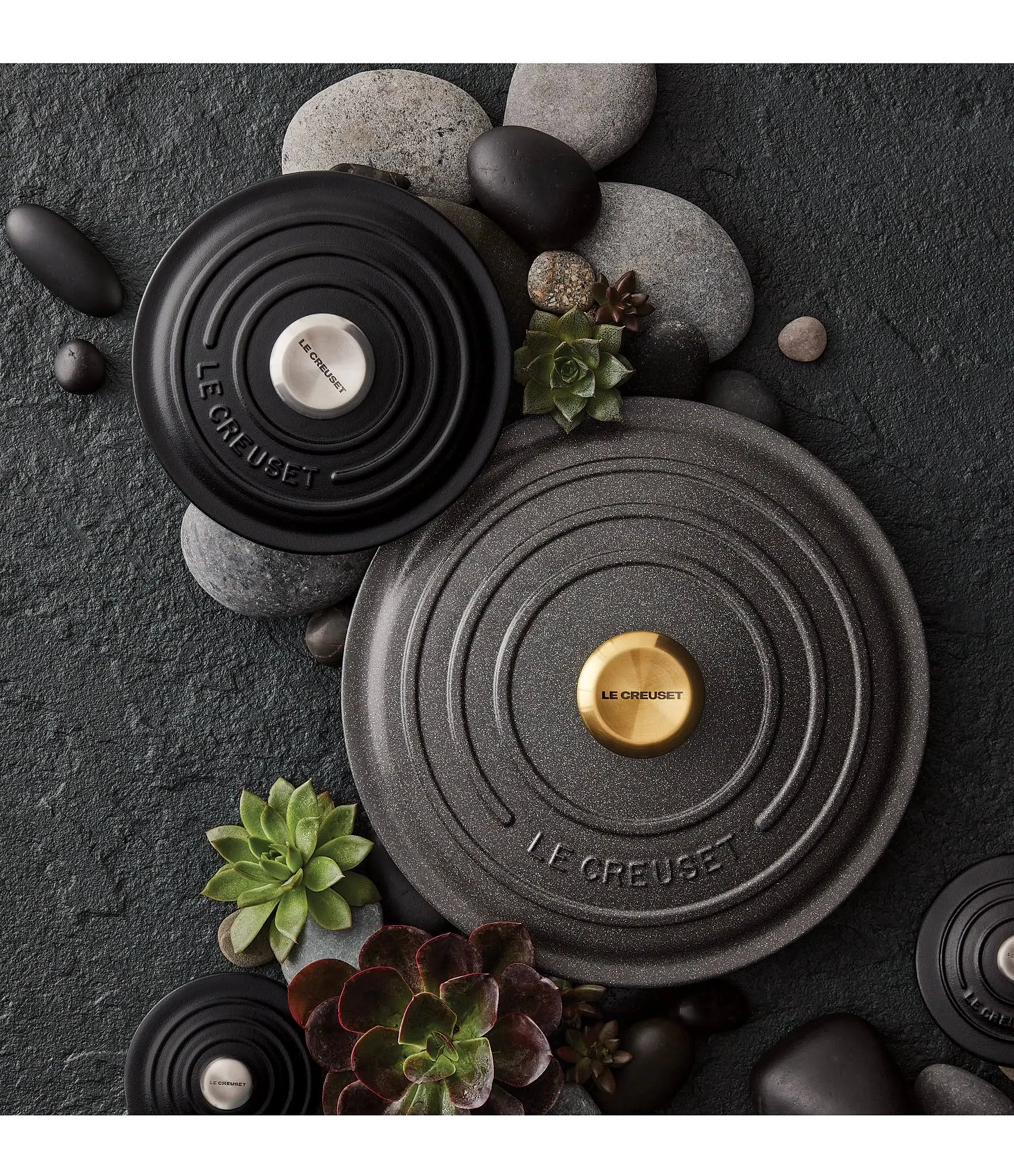 Le Creuset Signature 5.5-Quart Cast Iron Round Dutch Oven - Stone