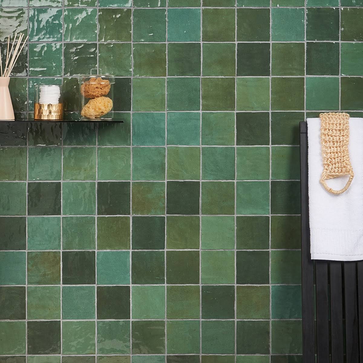 Ivy Hill Tile Kingston Green 4 in. x 4 in. Polished Ceramic Wall Tile (50 Pieces, 5.38 Sq. ft. / CASE)