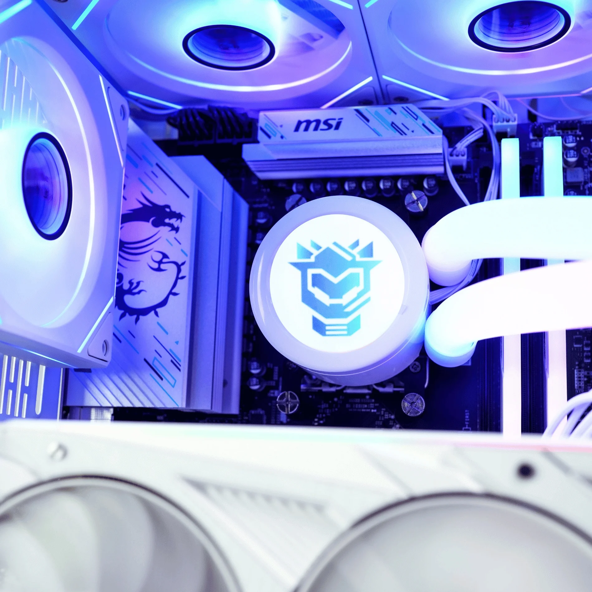 Hyper Cyber Ultra XW | AMD Ryzen 9 9950X3D | NVIDIA GeForce RTX 4070 | Gaming PC