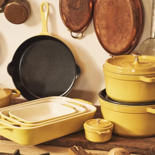 STAUB Cast Iron Dutch Oven 5.5-qt Round Cocotte, Made in France, Serves 5-6, Black Matte