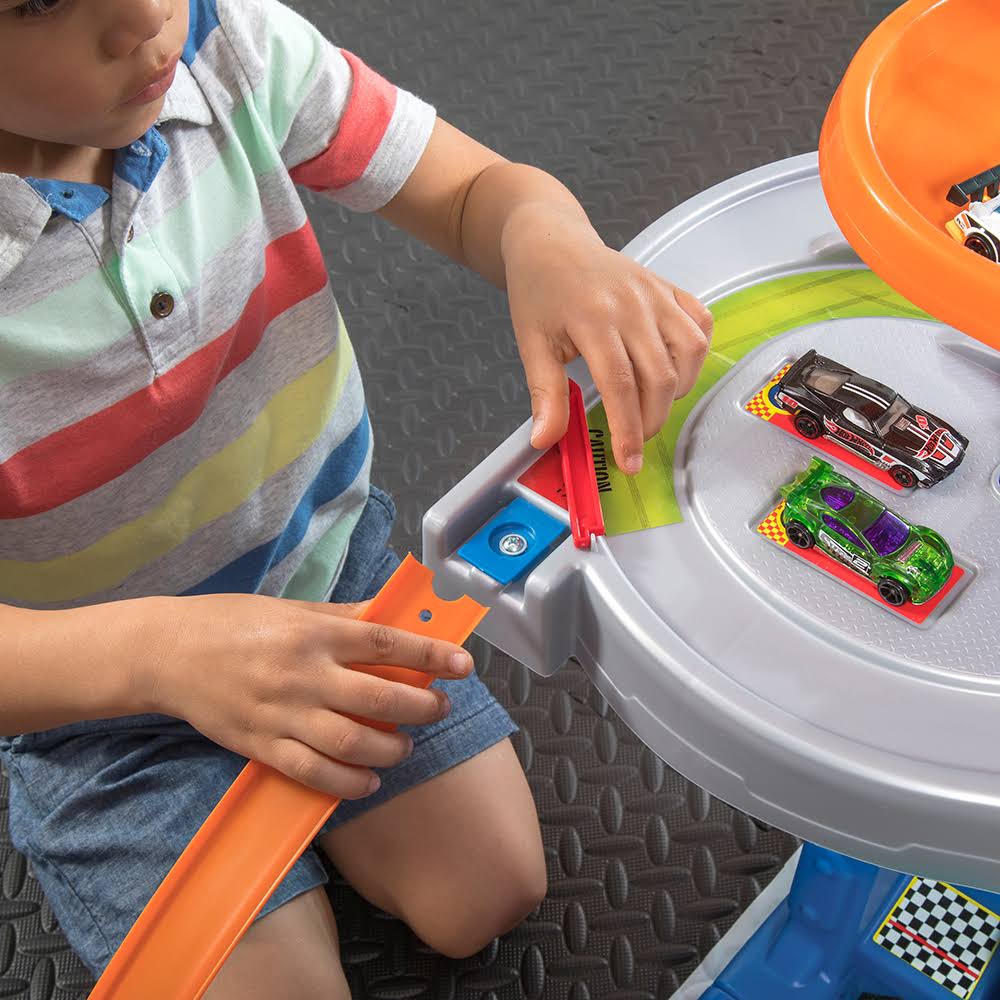Hot Wheels Extreme Road Rally Raceway Car Track Tower by Step2
