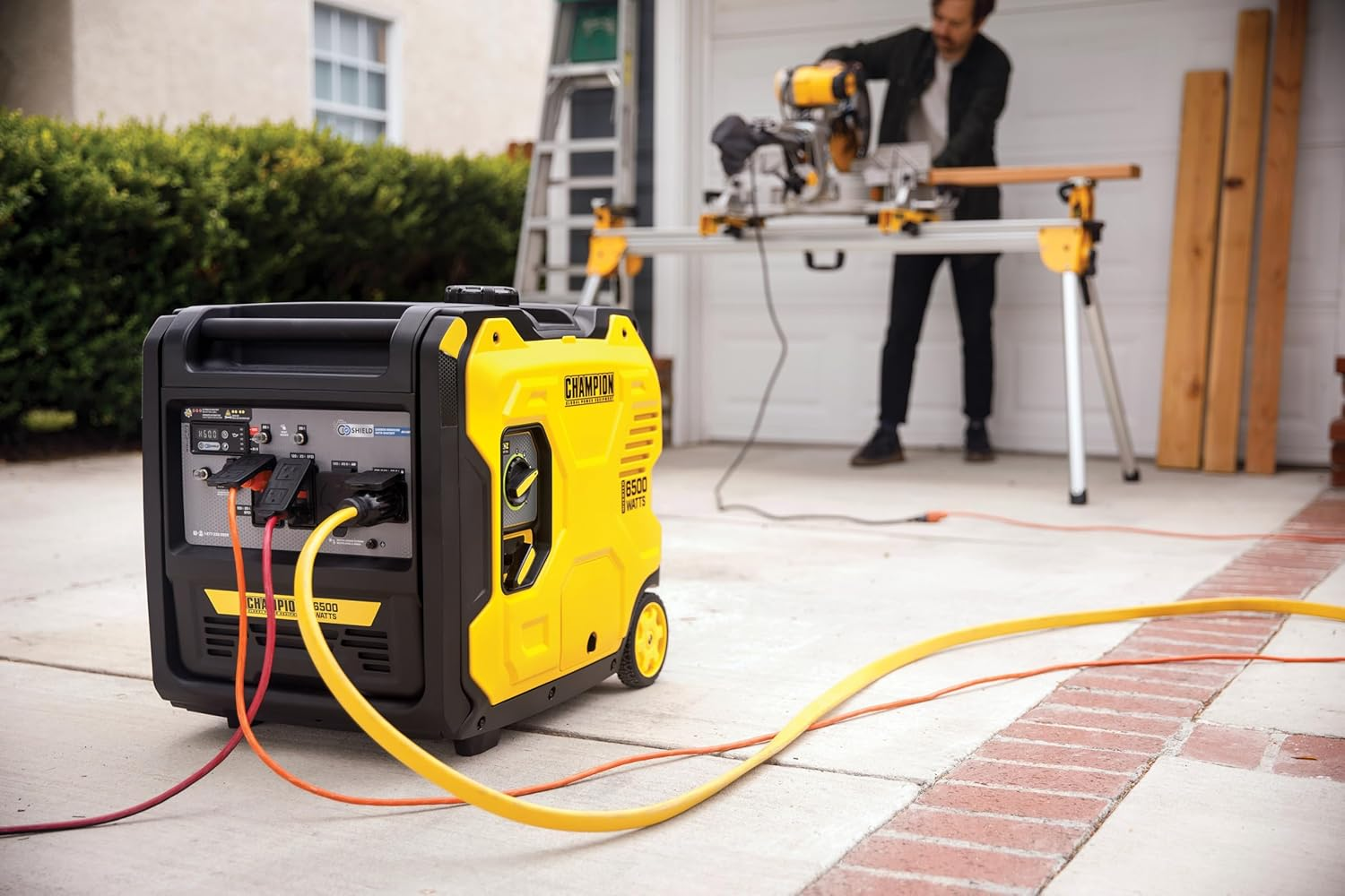 Champion Power Equipment 6500-Watt RV Ready Portable Inverter Generator with Quiet Technology and CO Shield