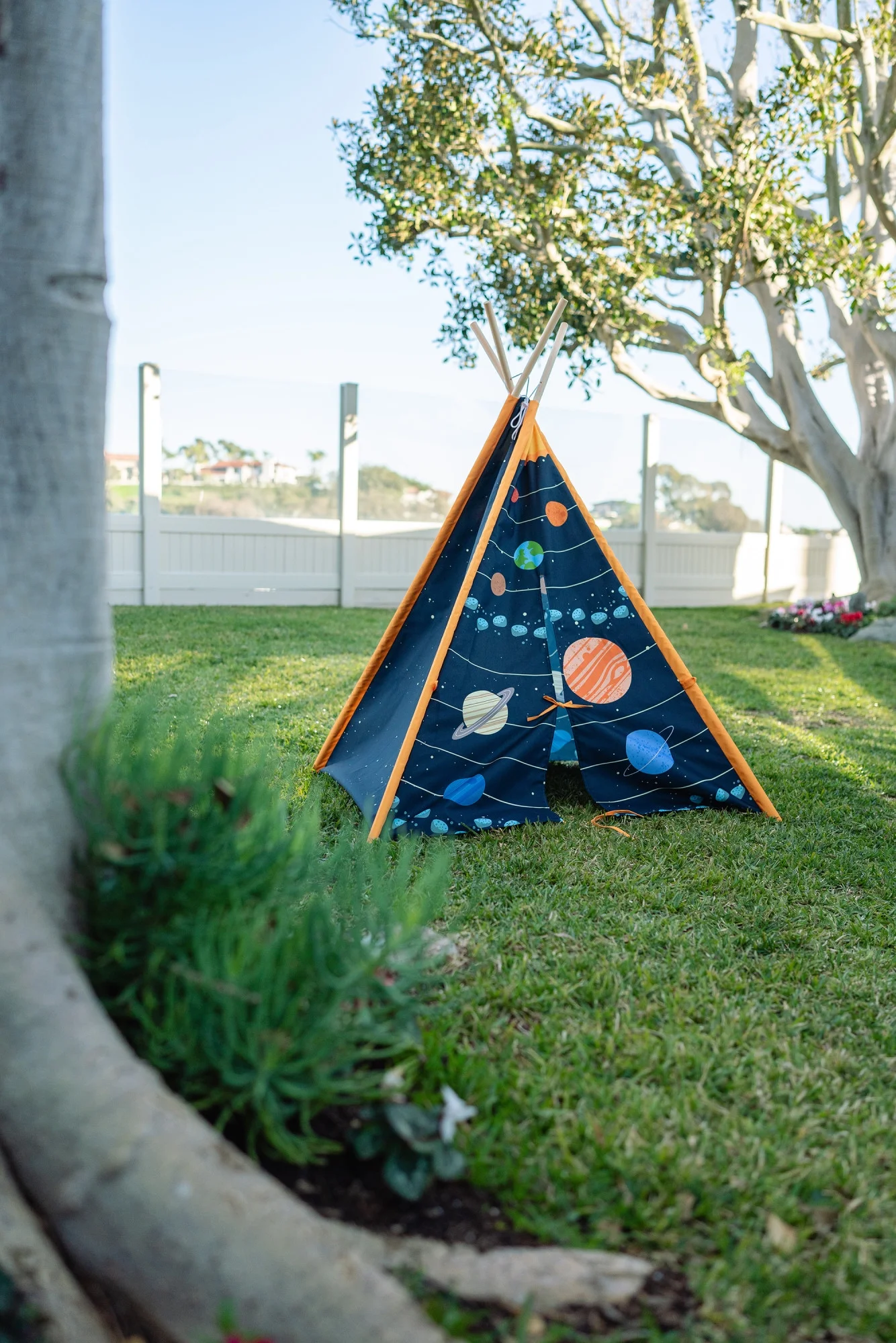 Pacific Play Tents 31602 Out Of This World Teepee Kids Camping Indoor/Outdoor Play