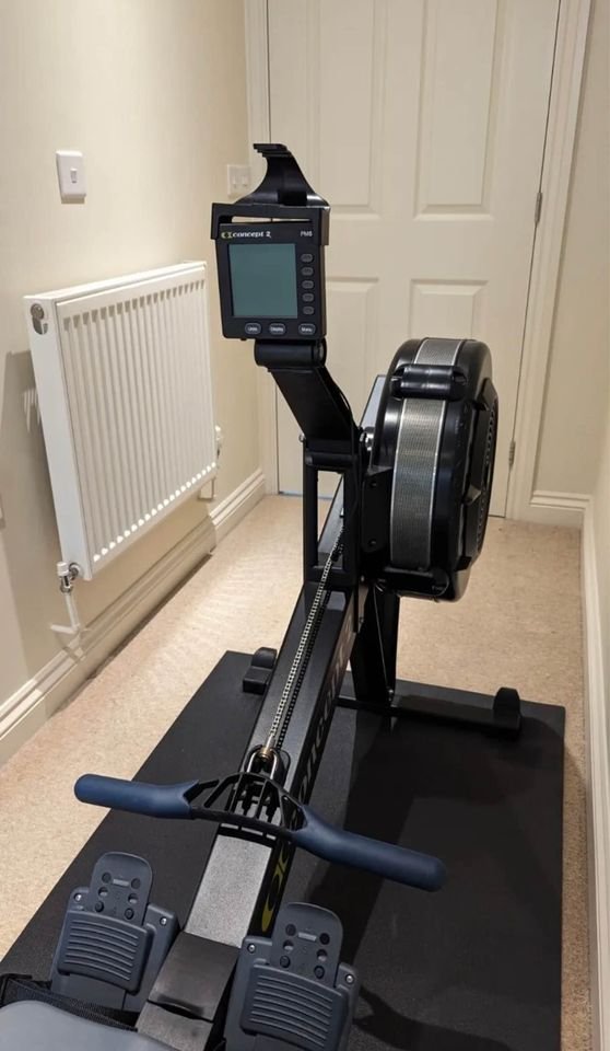 CONCEPT 2 MODEL D WITH PM5 IN BLACK, OUTSTANDING CONDITION