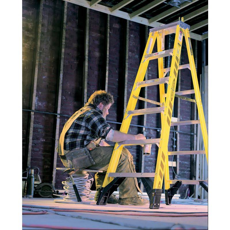 Werner 7305S 5 ft. Type IAA Fiberglass Step Ladder with Shelf