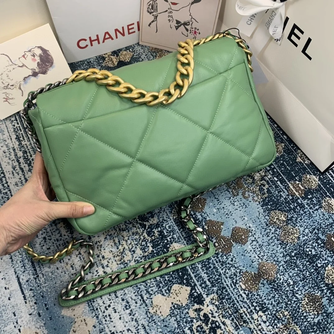 Chanel 19 Flap Bag Gold Hardware Green For Women, Women&rsquo;s Handbags, Shoulder Bags 10.2in/26cm AS1160