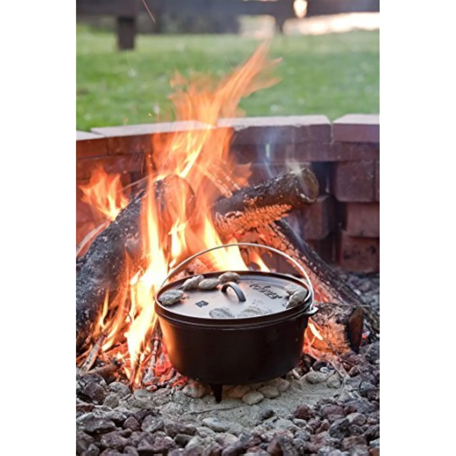 Lodge Deep Camp Dutch Oven, 8 Quart