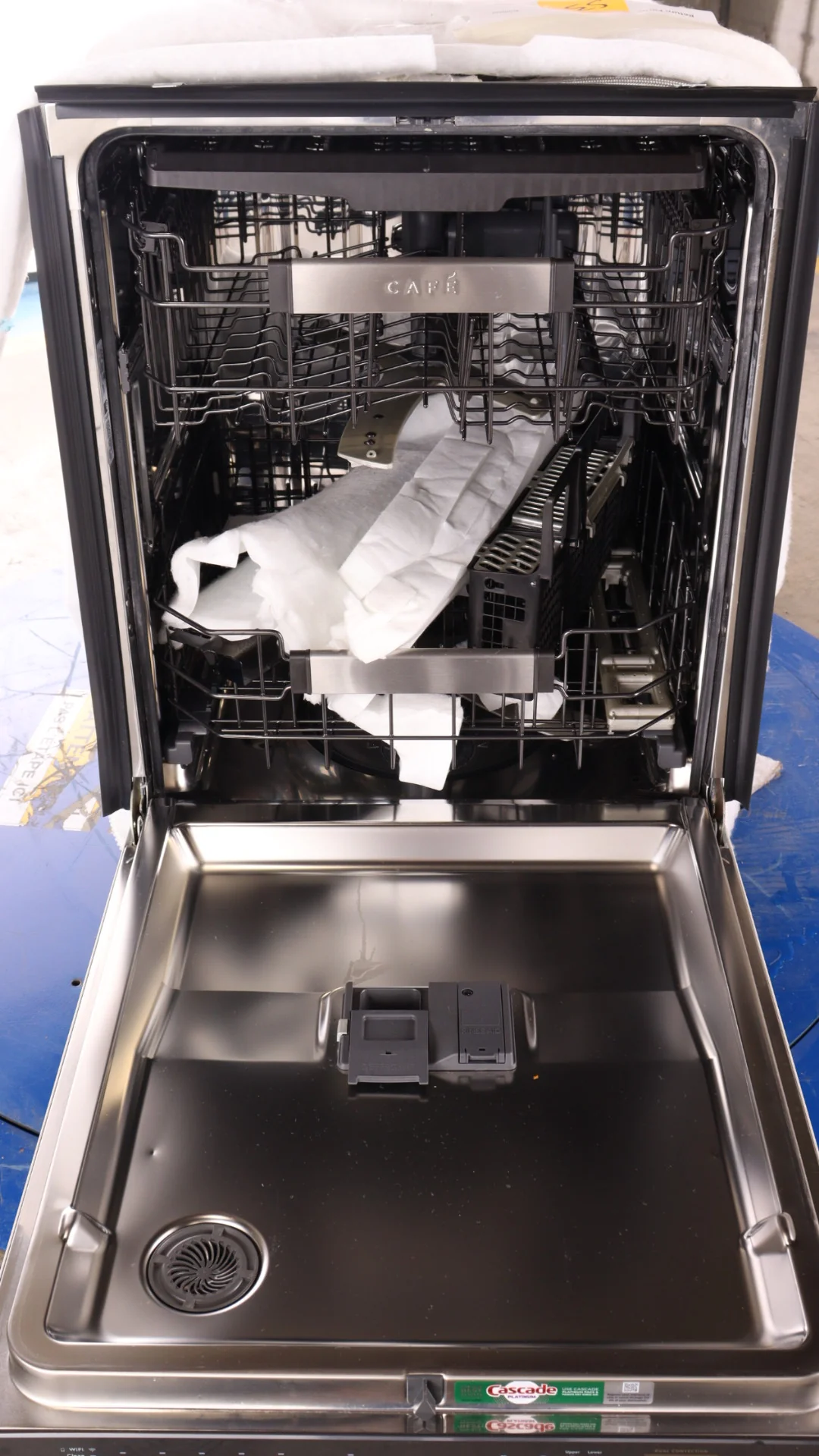 CAFE 24 IN. MATTE WHITE BUILT-IN TALL TUB DISHWASHER WITH STAINLESS-STEEL TUB - CDT875P4NW2