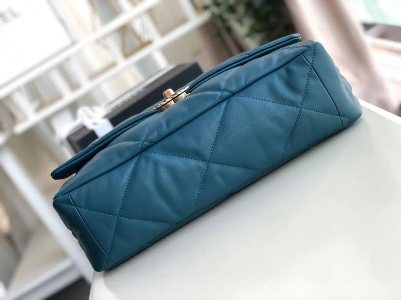 Chanel 19 Maxi Handbag Teal For Women, Women&rsquo;s Bags, Shoulder And Crossbody Bags 14in/36cm AS1162