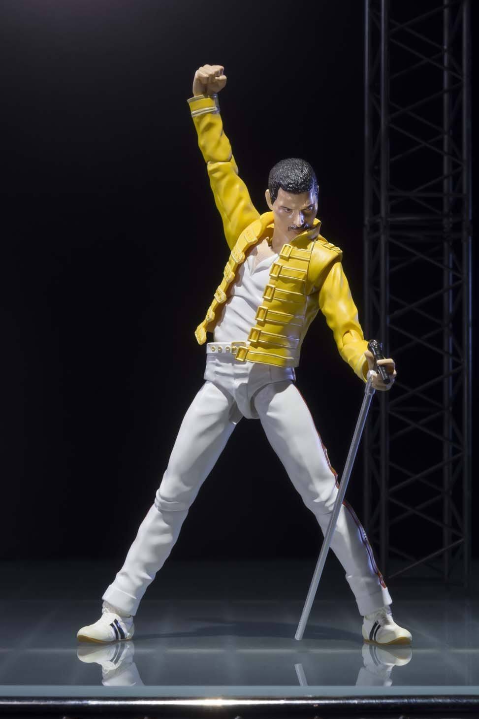 Freddie Mercury S.H.Figuarts Action Figure