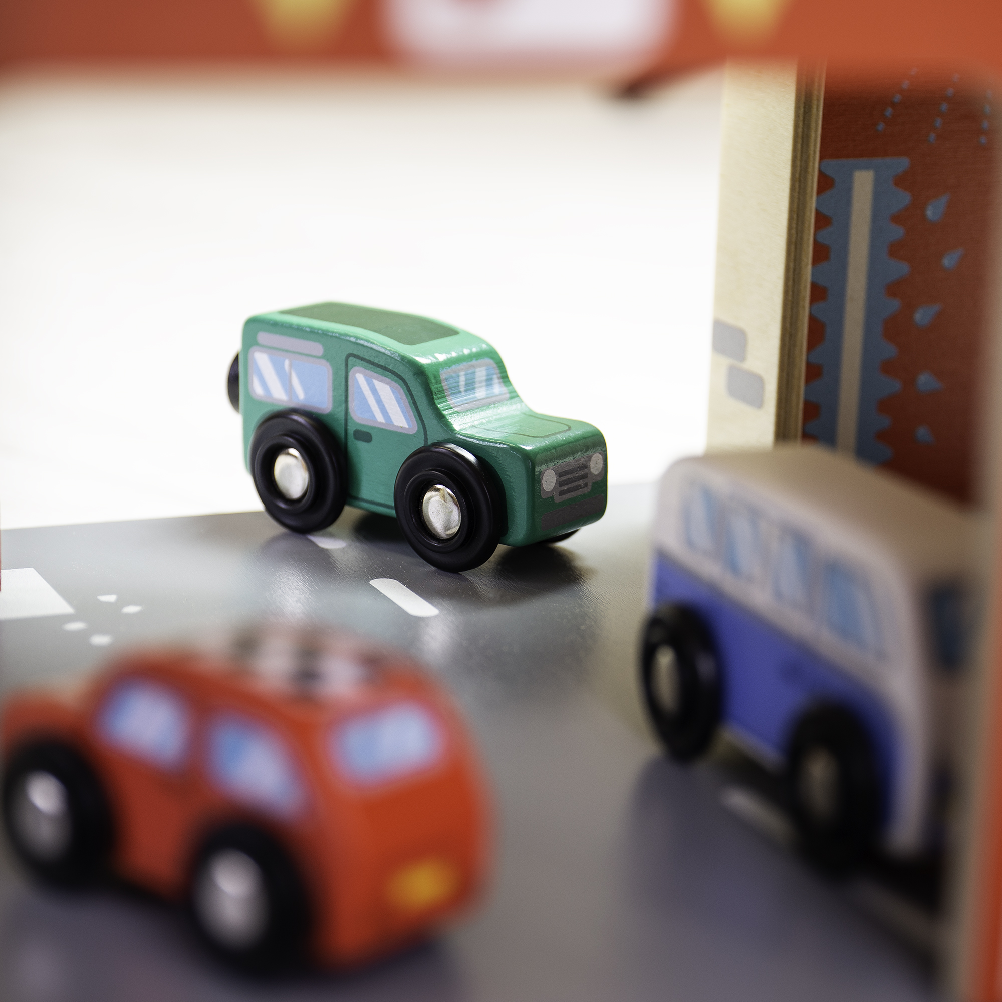 Bigjigs Toys - Park & Play Garage