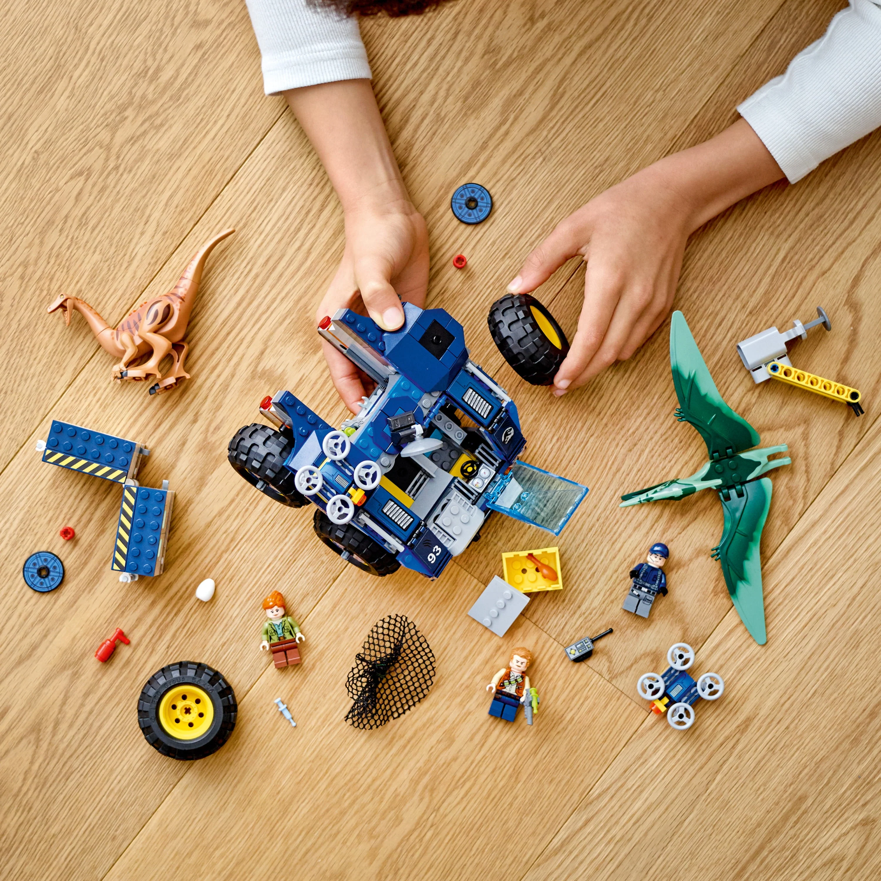LEGO Jurassic World Gallimimus and Pteranodon Breakout 75940 Building Set (391 Pieces)