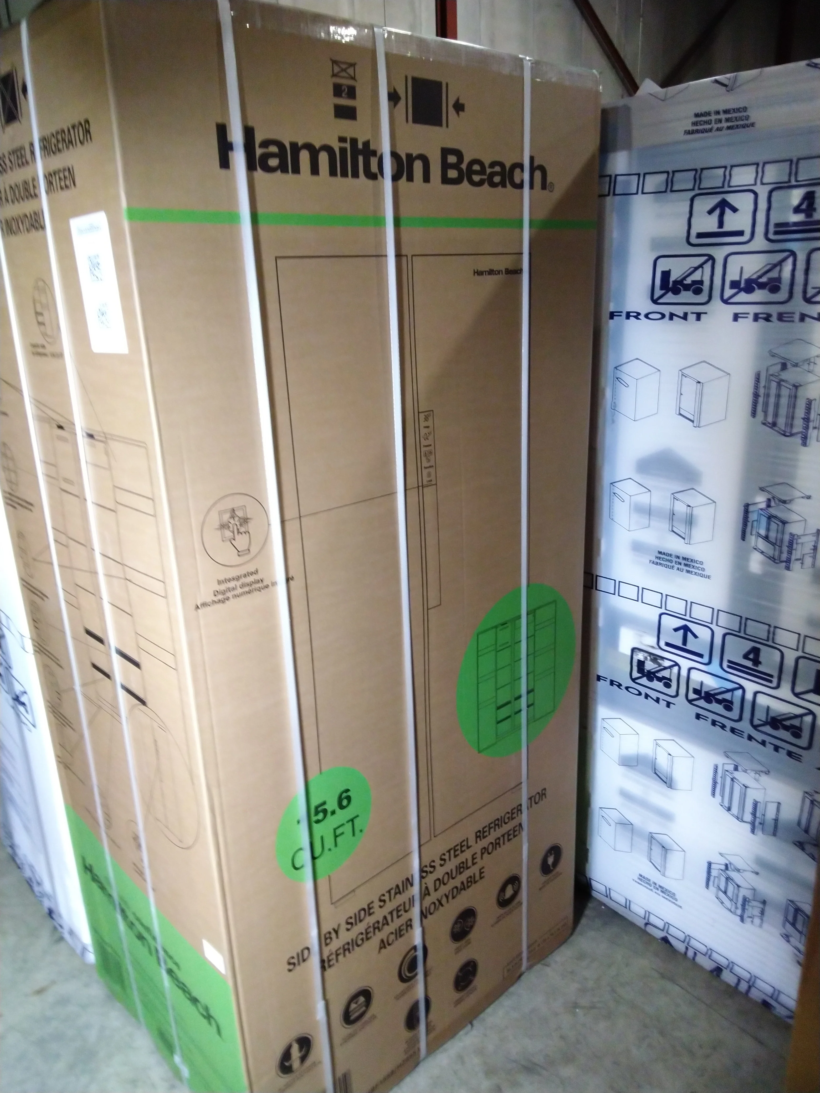 HAMILTON BEACH 33 IN. 15.6 CU. FT. COUNTER DEPTH SIDE BY SIDE REFRIGERATOR - HBF1558