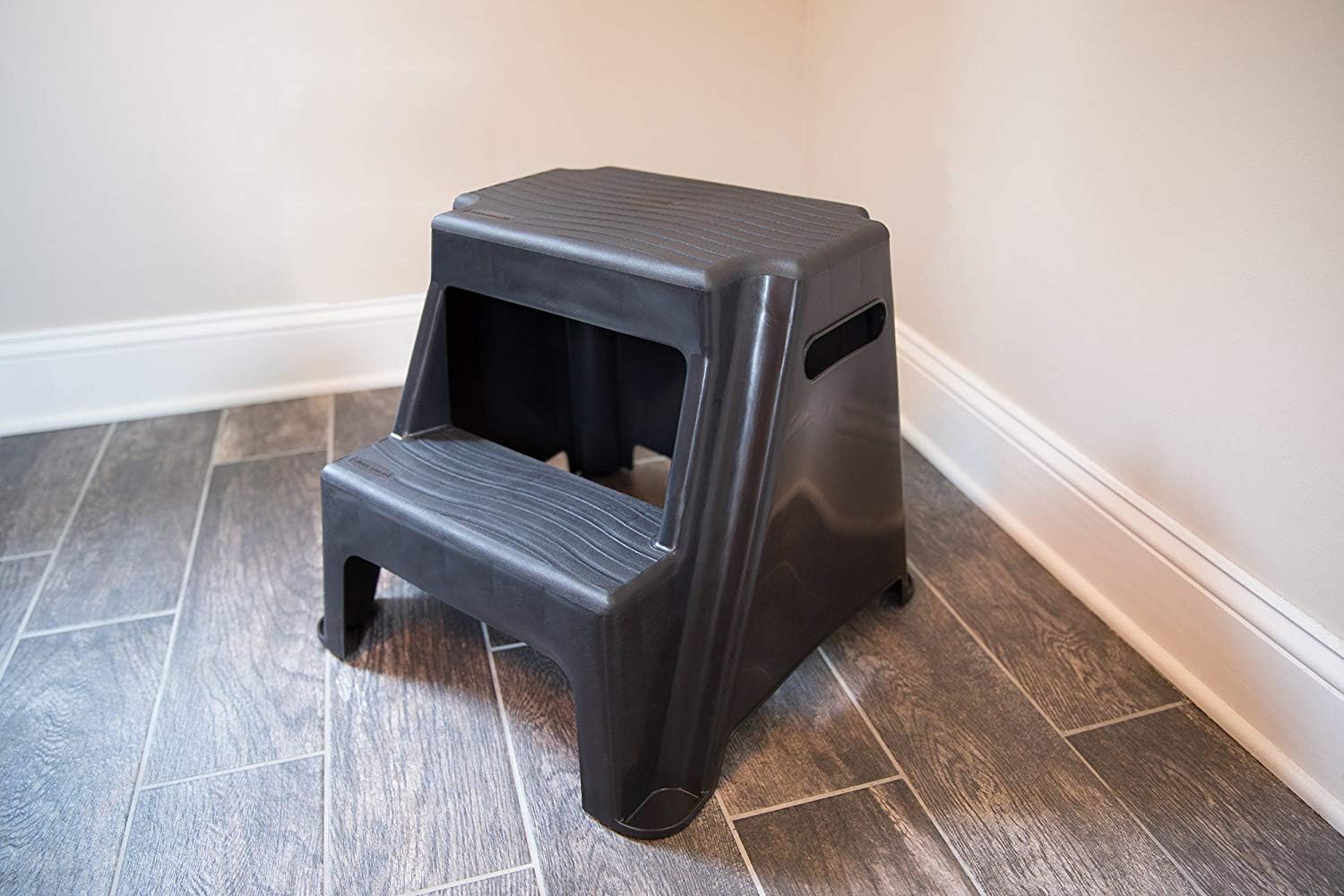 Rubbermaid RM-P2 2-Step Molded Plastic Stool with Non-Slip Step Treads 300-Pound Capacity