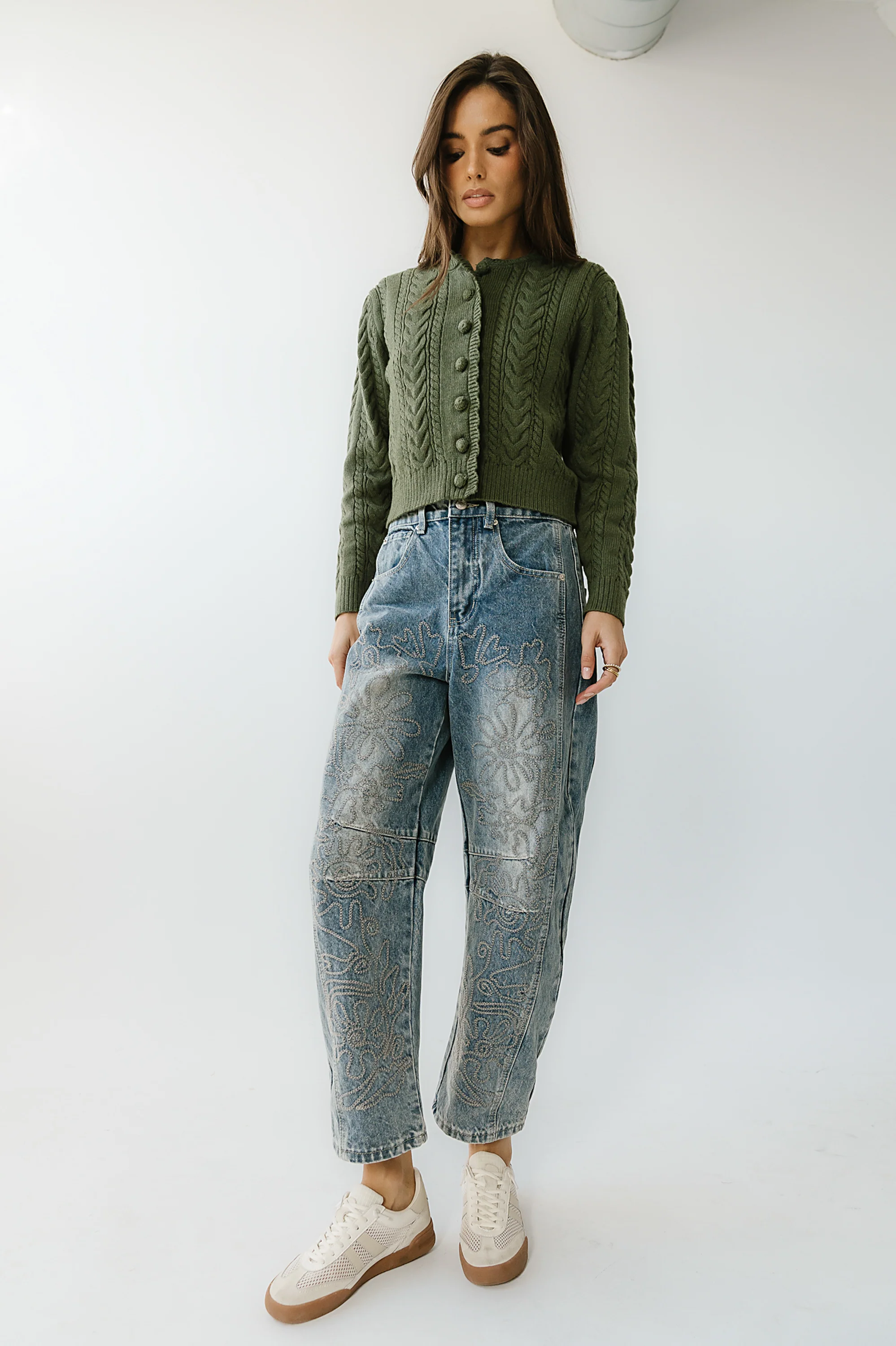 Kinsey Embroidered Barrel Jeans in Medium Wash
