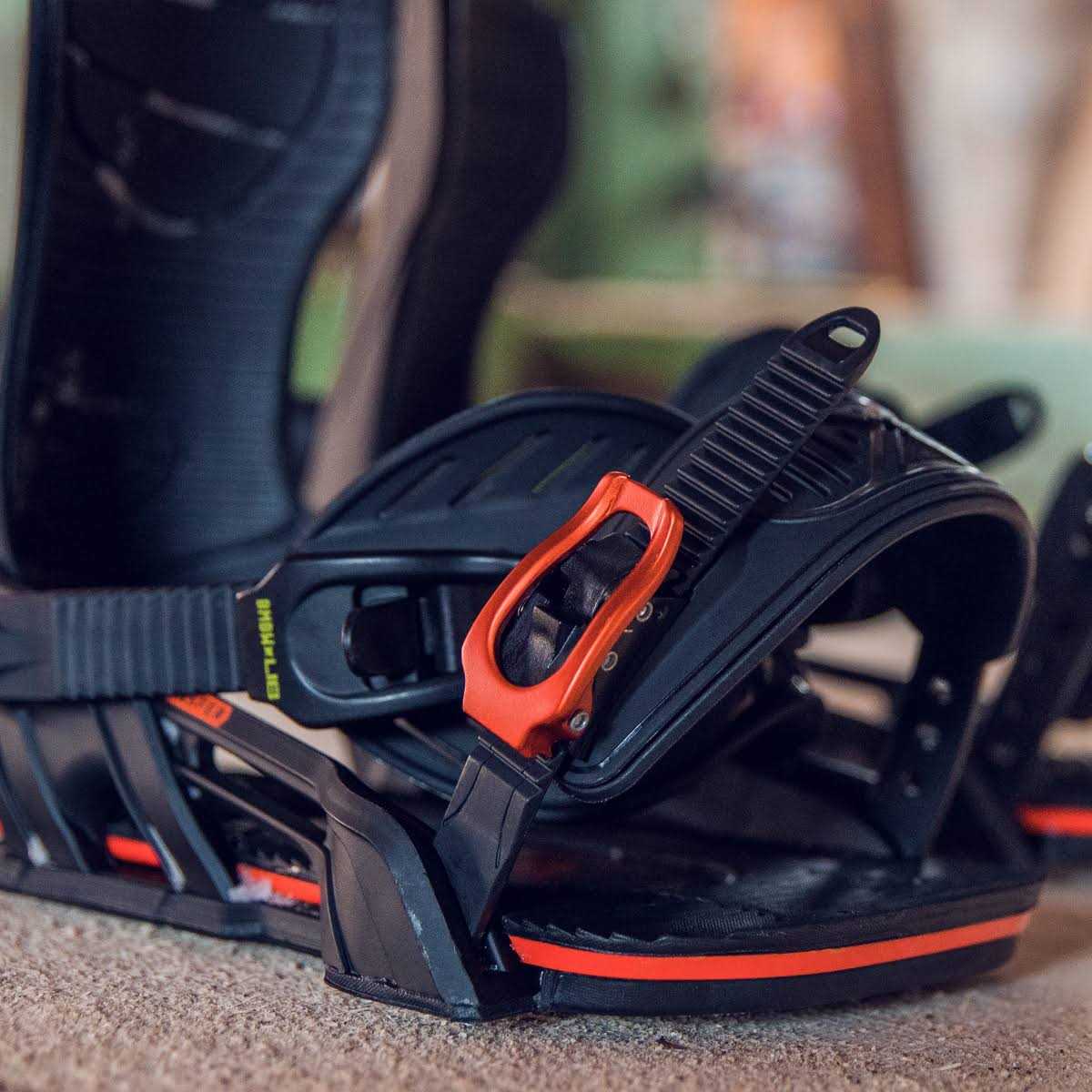 Bent Metal Transfer Snowboard Bindings - Sports Supplies Online Store