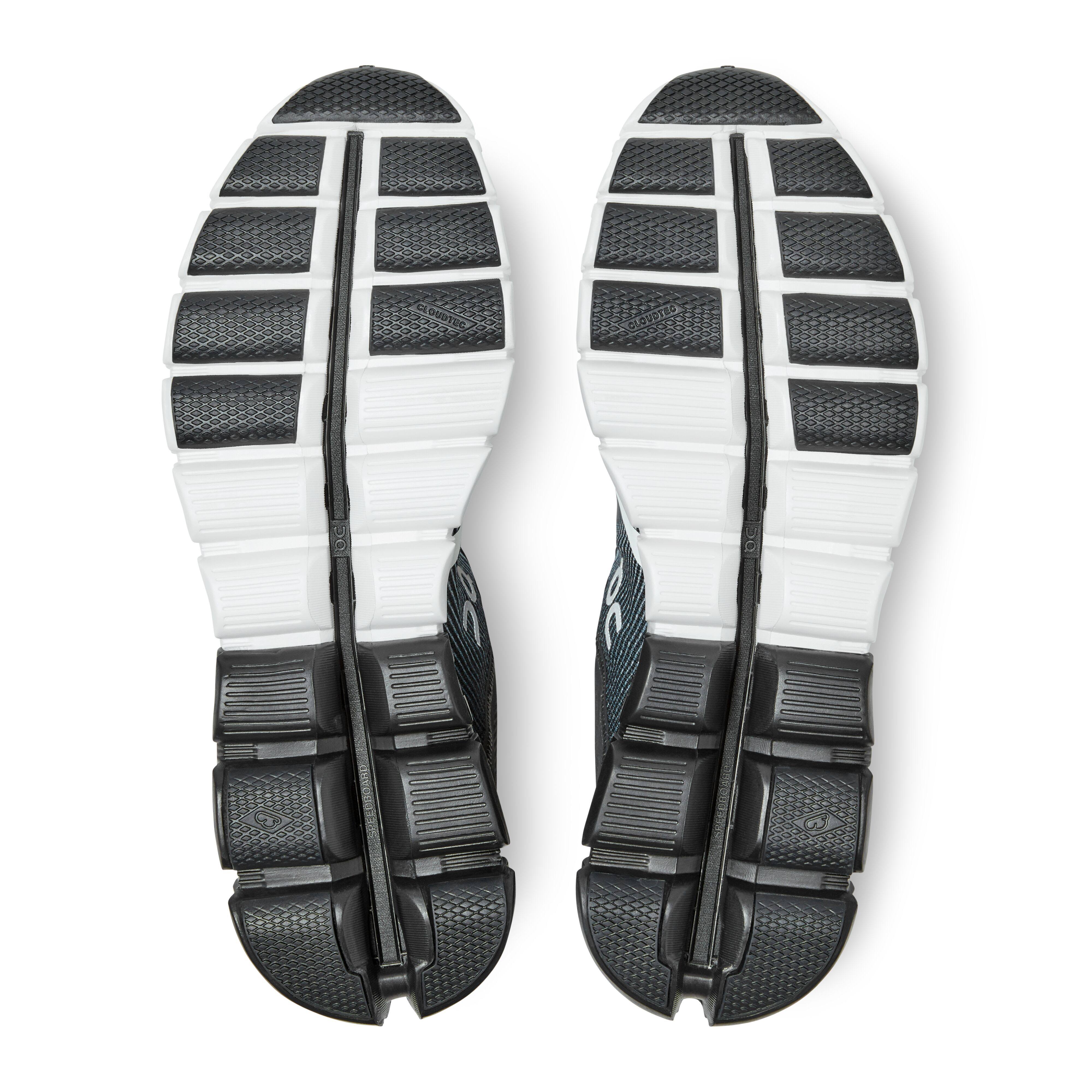 on Running Men&s Cloudflow - 9 / Black/White