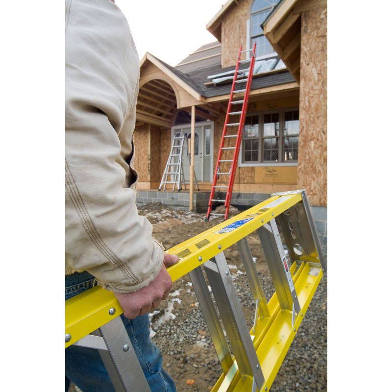 Werner 7305S 5 ft. Type IAA Fiberglass Step Ladder with Shelf