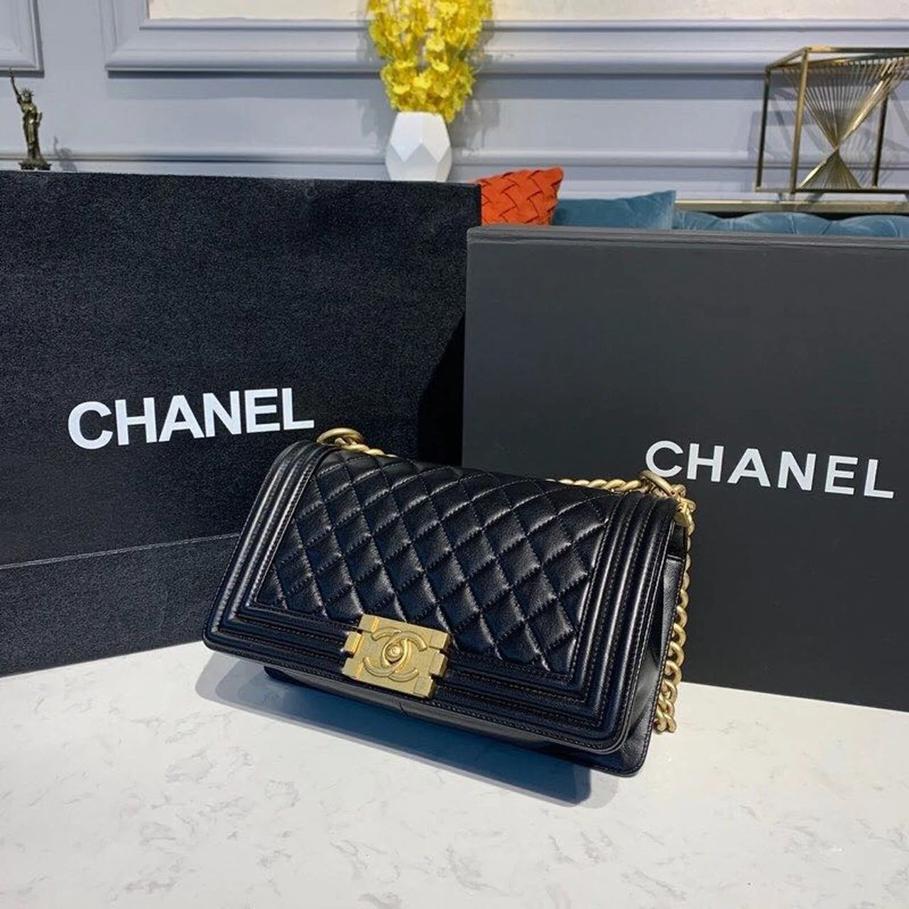 Chanel Boy Handbag Gold Toned Hardware Black For Women, Women&rsquo;s Bags, Shoulder And Crossbody Bags 9.8in/25cm A67086