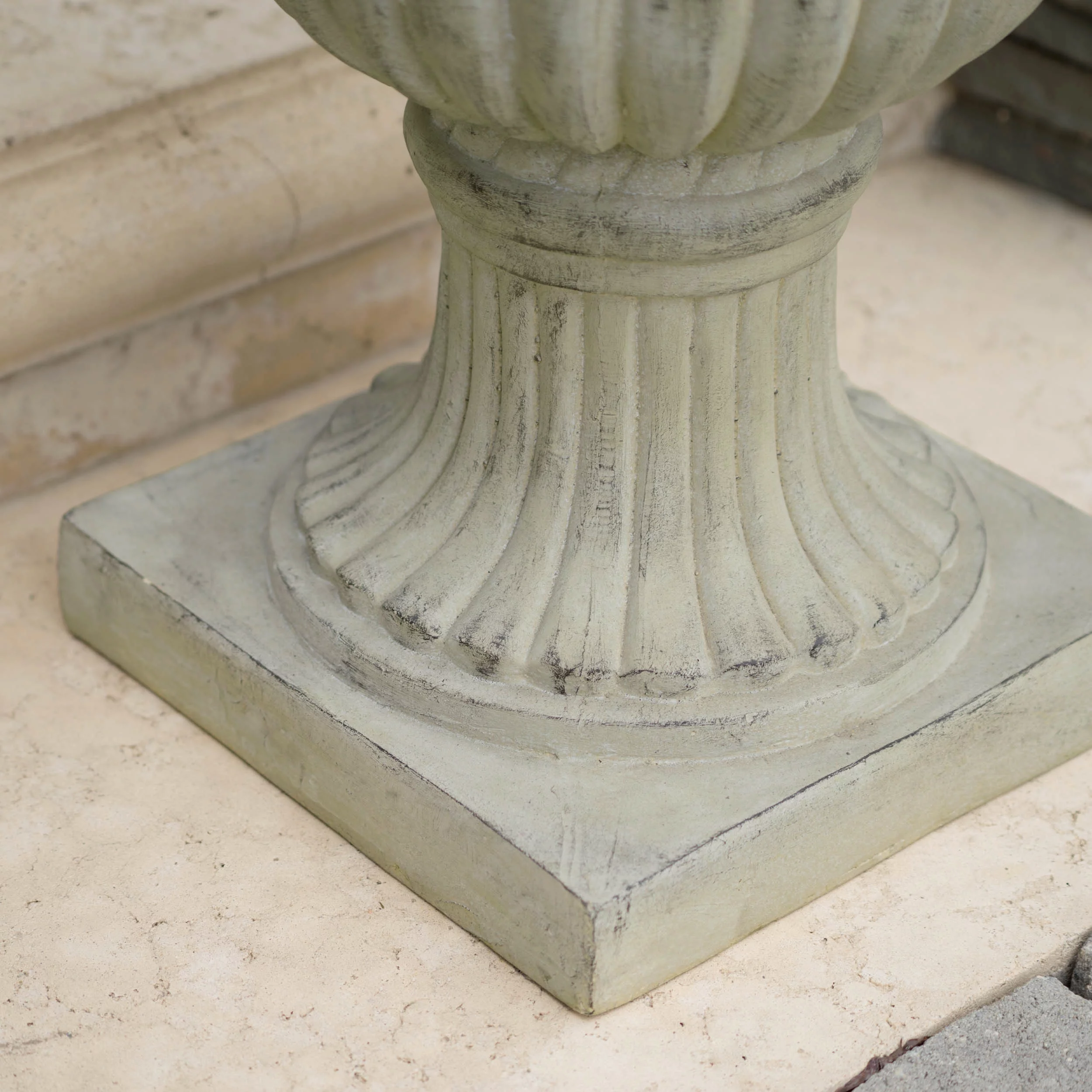 Noble House Antique Italian 26-inch Urn Planter, Antique