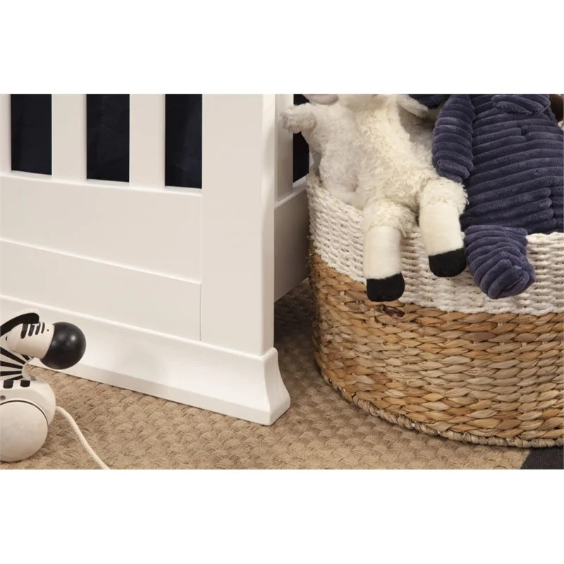 DaVinci Meadow 4-in-1 Convertible Crib With Toddler Bed Conversion Kit