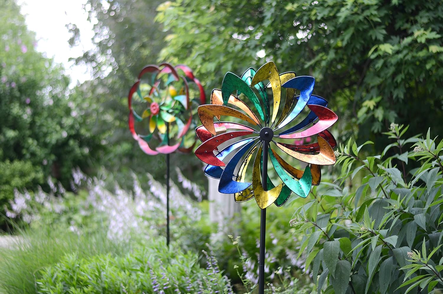 Red Carpet Studios 34417 Vibrant Garden Art Spinner, Multicolor Petal, with Wind Powered Lights