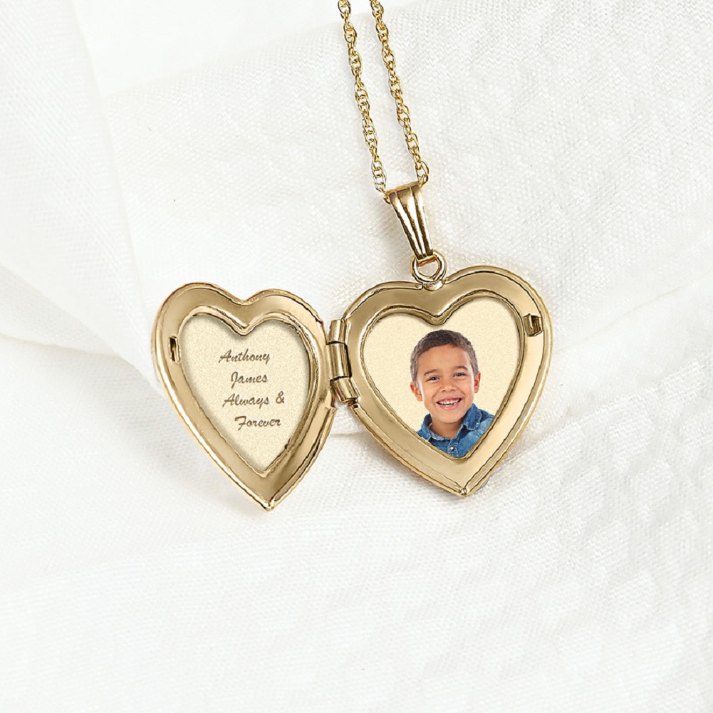 Picturesongold.Com " Sisters " Chinese Heart Locket - 3/4 inch x 3/4 inch in Solid 14K Yellow Gold
