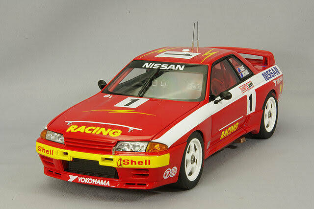 1/18 AUTOart Nissan Skyline GT-R (R32) Australian Bathurst Winner 1992 Richards/Skaife #1 Diecast Car Model 89279