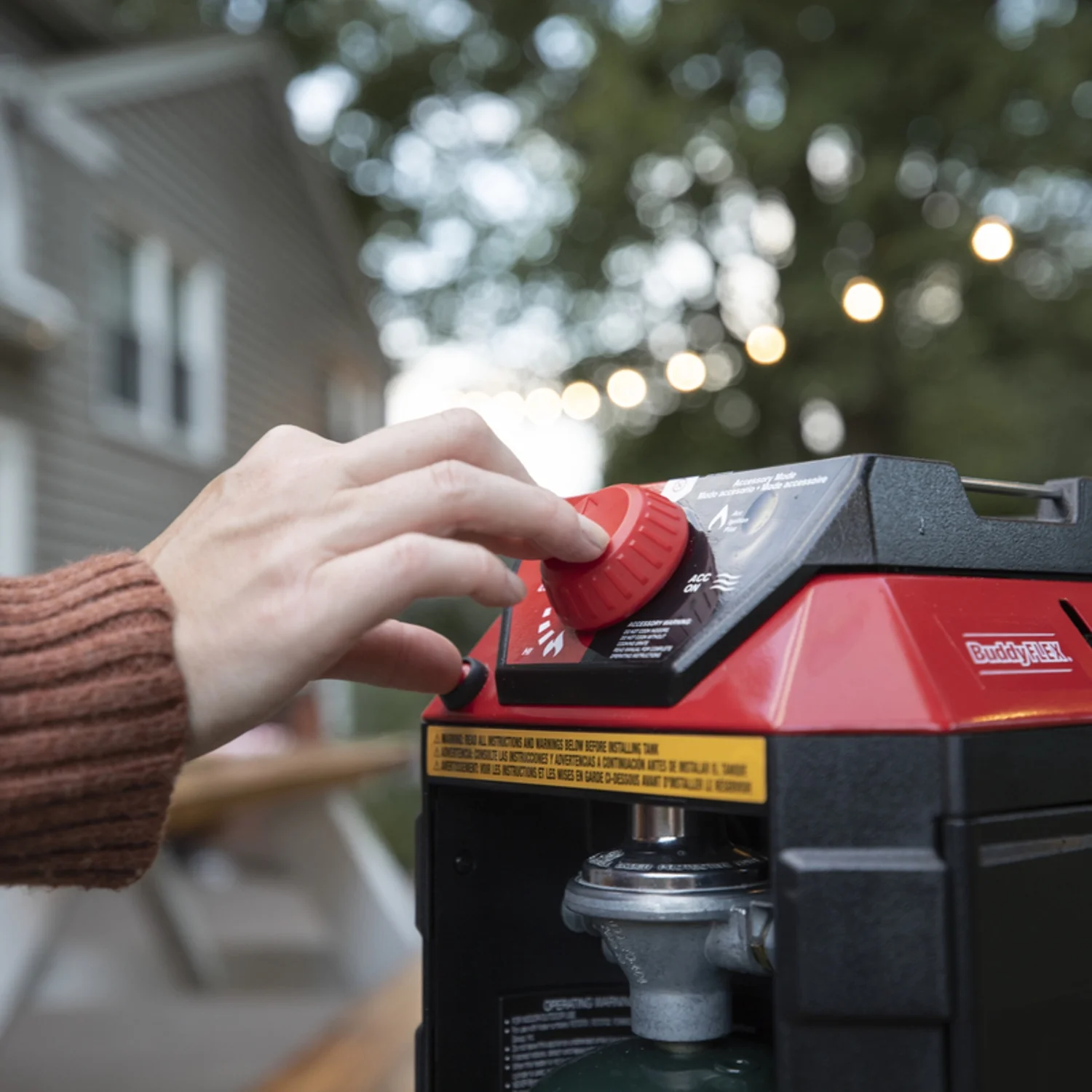 Mr. Heater Buddy Flex 11,000 Btu/h 300 sq ft Radiant Propane Portable Heater