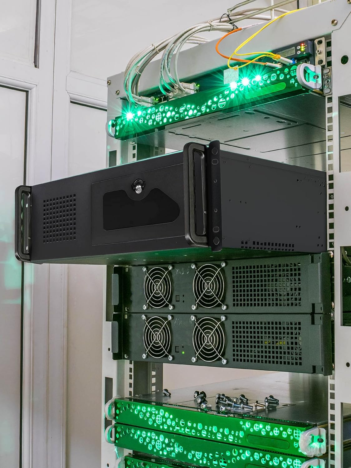 Rosewill 4U Server Chassis 15 Bay Server Case 15x 3.5 HDD Bays, E-ATX Board, Rackmount Server Case