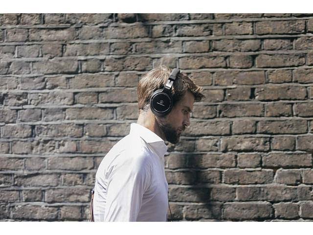 Audio-Technica Ath-msr7nc SonicPro Headphones with Noise Cancellation