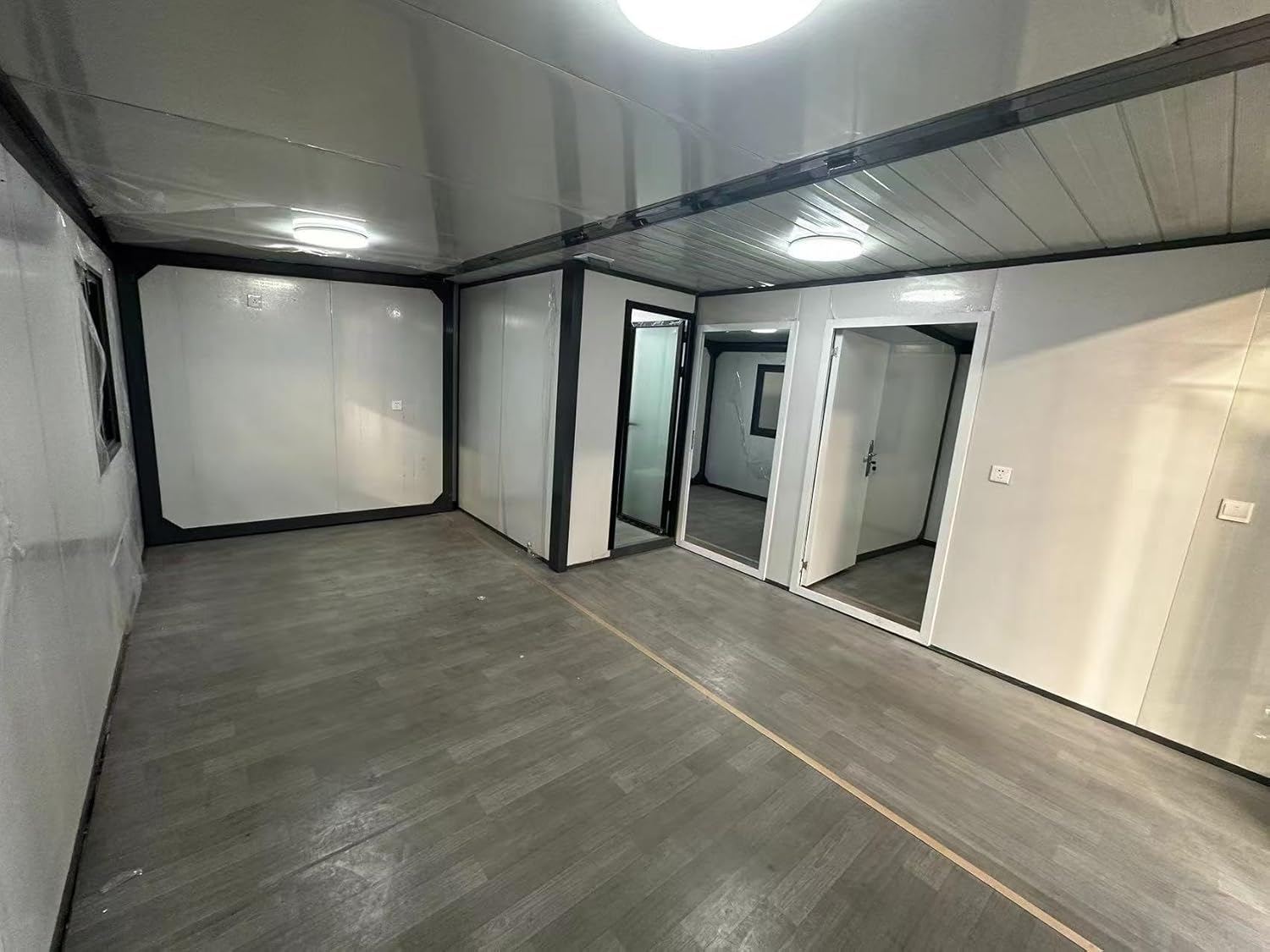 Prefabricated Tiny White House for Living | Expandable Modern Prefab House with 1 Bathroom 1 Living Room and 2 bedroom VILLA/OFFICE/GARDEN