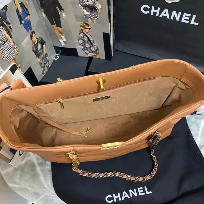 Chanel Shopping Chanel Bag 19 Brown For Women, Women&rsquo;s Bags 16in/41cm