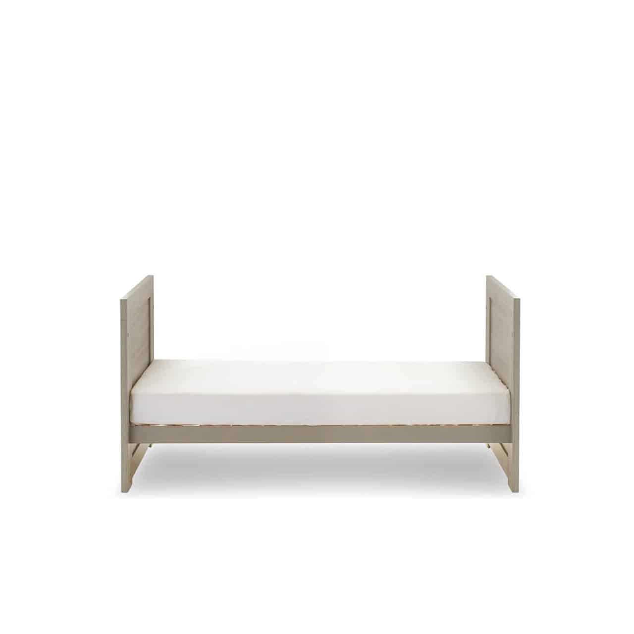Obaby Nika 4 in 1 Cot Bed – Grey Wash/White