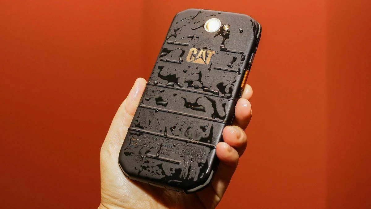 CAT-S48c-Amazon with 2 Free Accessories