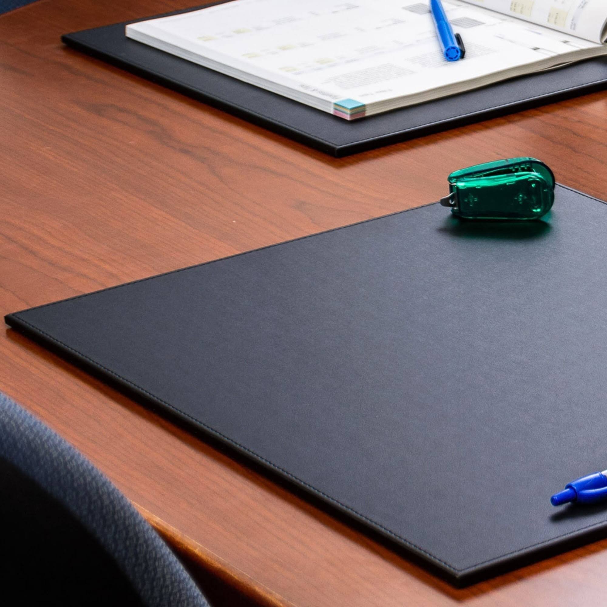 Dacasso Black Leatherette Conference Table Pad