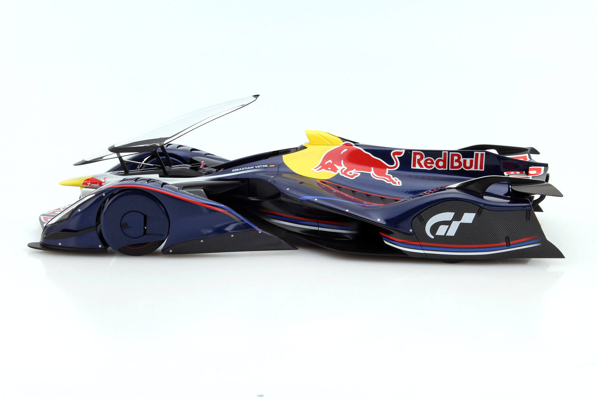 AUTOart 1/18 Red Bull X2014 Fan Car (Red Bull Color)