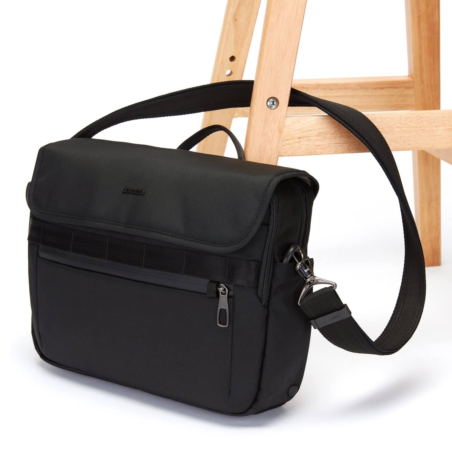 Pacsafe Metrosafe x Anti Theft Messenger Bag Carbon