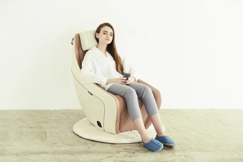 CirC - Premium SL Track Heated Massage Chair