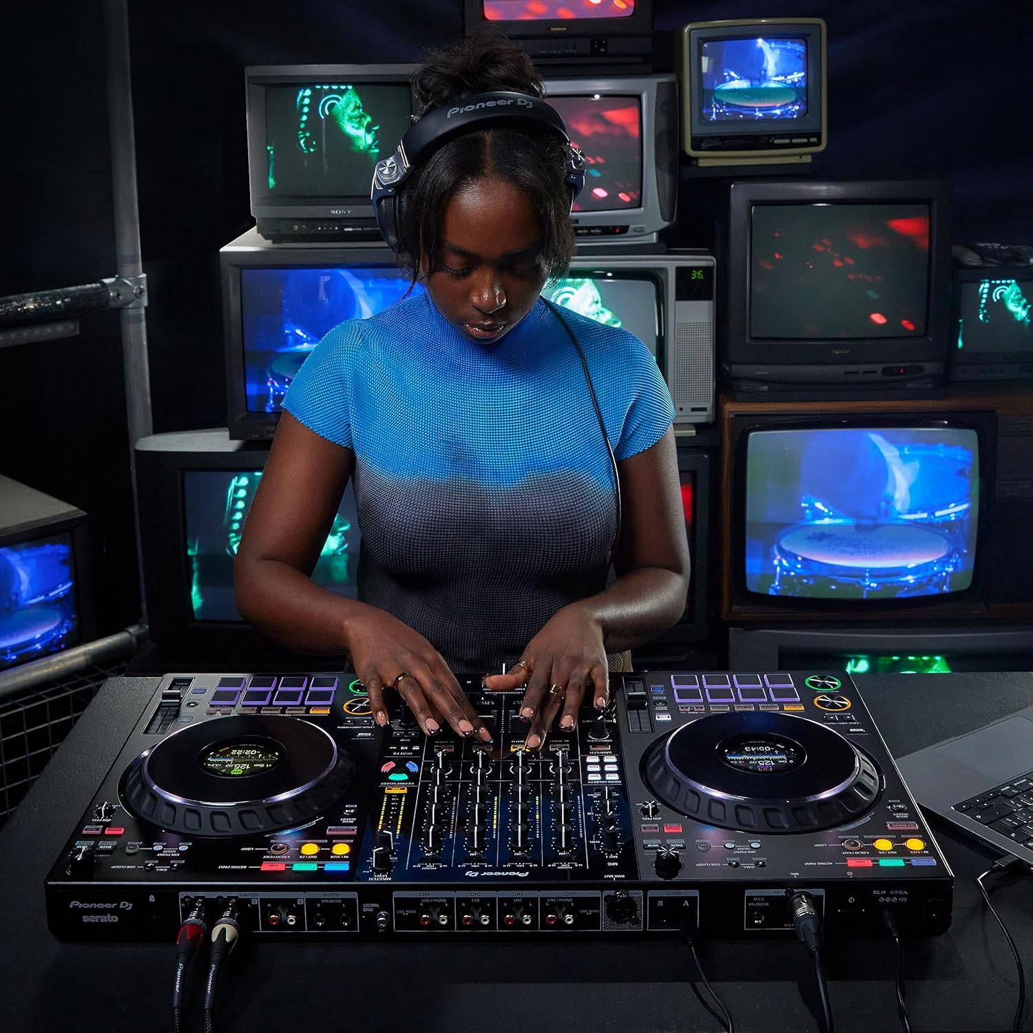 Pioneer DJ DDJ-FLX10 4-deck DJ Controller - Black