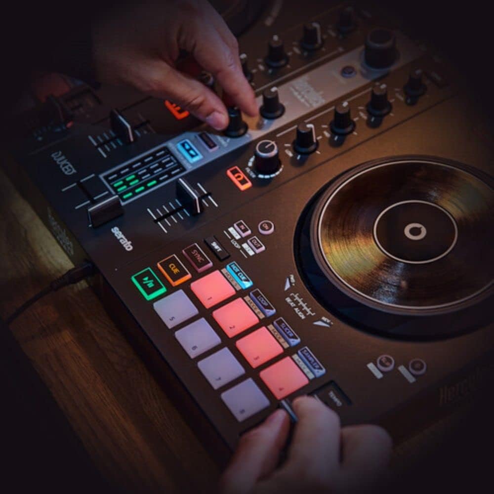 Hercules DJ Control Inpulse 300 2-Deck USB DJ Controller for Serato DJ Lite and DJUCED Bundle with 6' Comprehensive Standard Series 3.5mm Stereo Mini