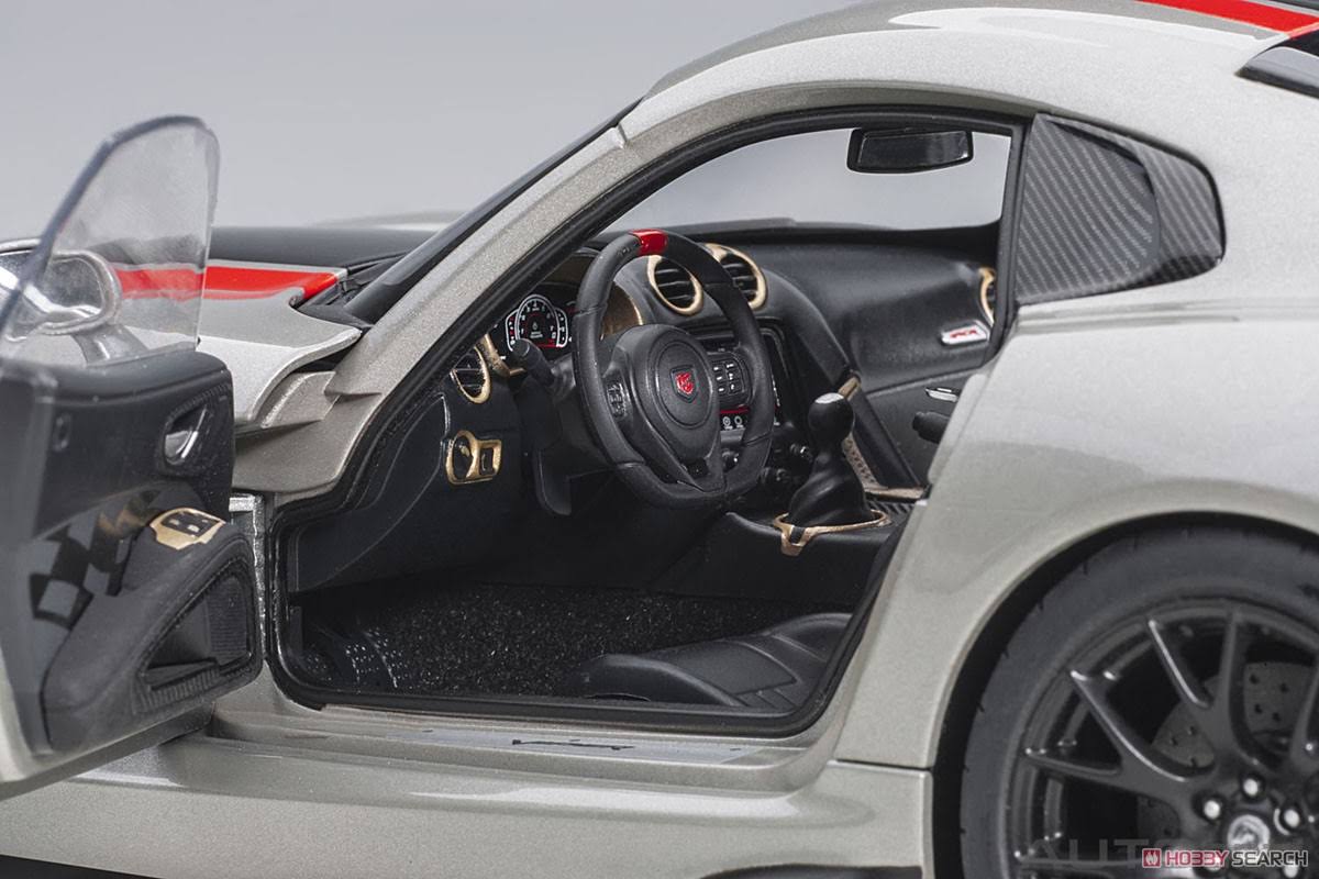 Dodge Viper ACR (Metallic Silver / Black Stripe) (Diecast Car)