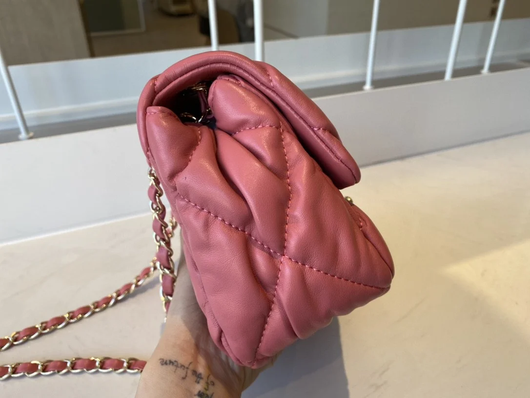 Chanel Small Flap Bag Gold Hardware Pink For Women, Women&rsquo;s Handbags, Shoulder Bags 7.5in/19cm AS2232