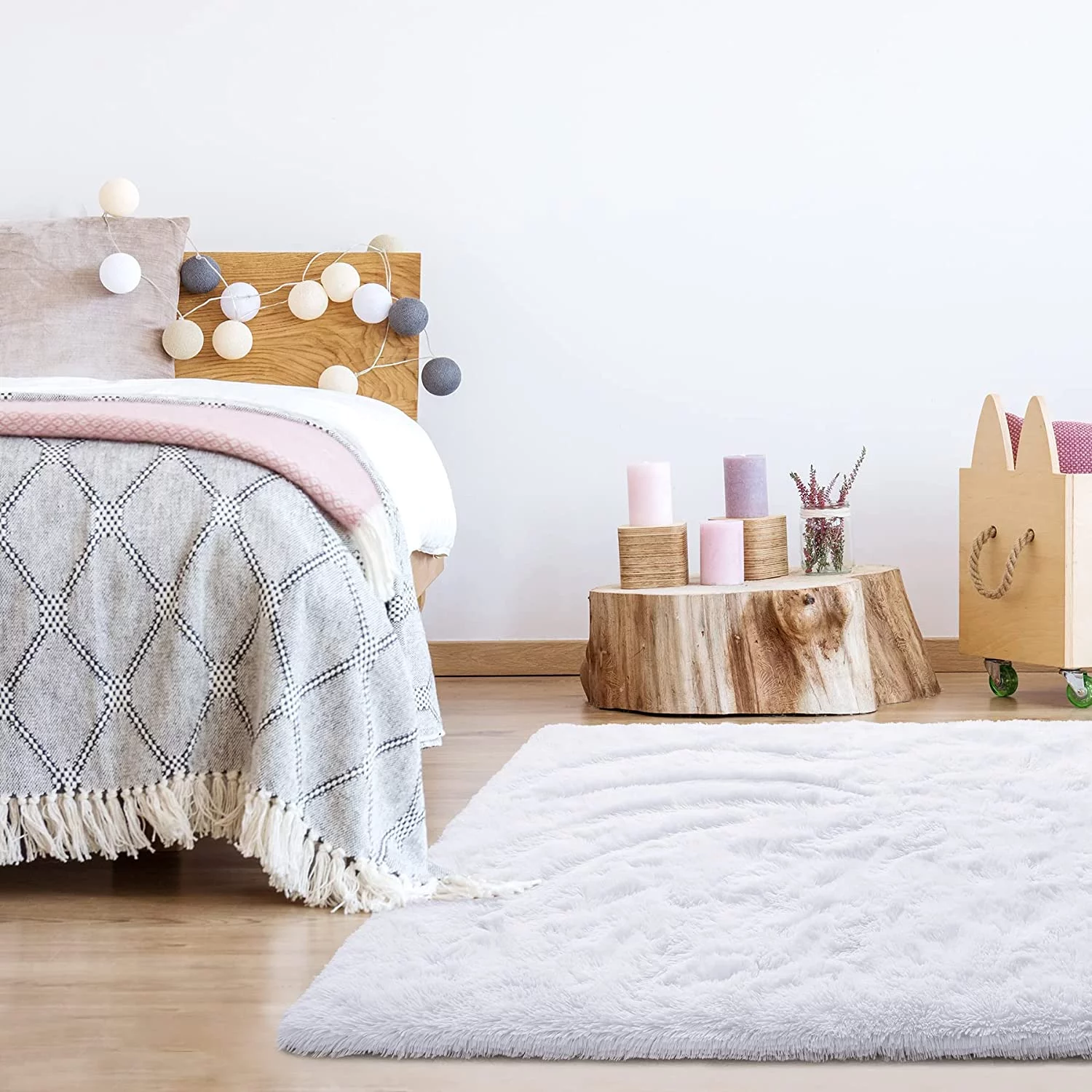 Junovo Super Soft Fluffy Area Rugs Modern Shag Rug for Bedroom Living Room,Cute Carpets for Kids Nursery Girls Home Dorm,5'x8',White