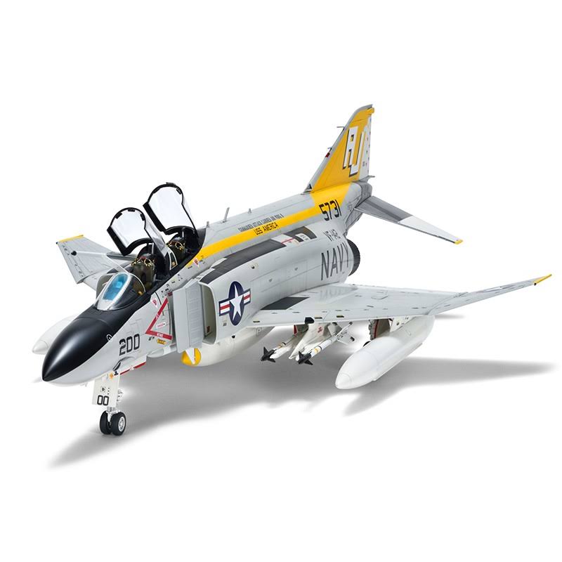 Zoukei-Mura Sws F-4J Phantom II Navy 1/48 Scale Model Kit