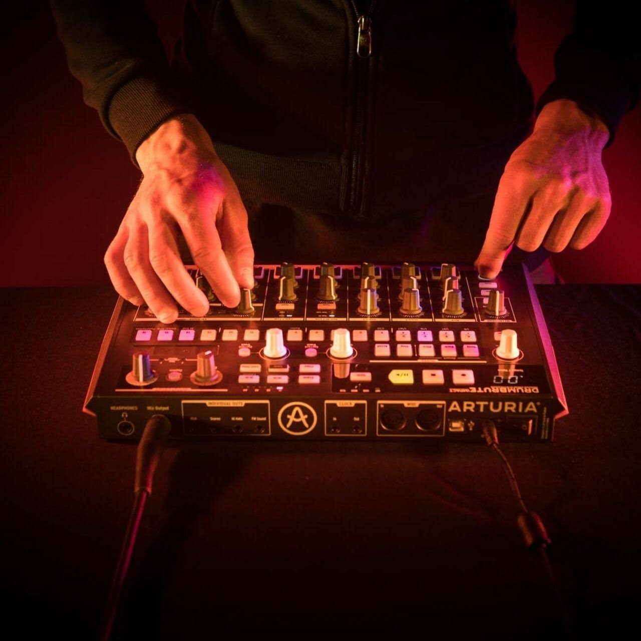 Arturia DrumBrute Impact Analog Drum Machine