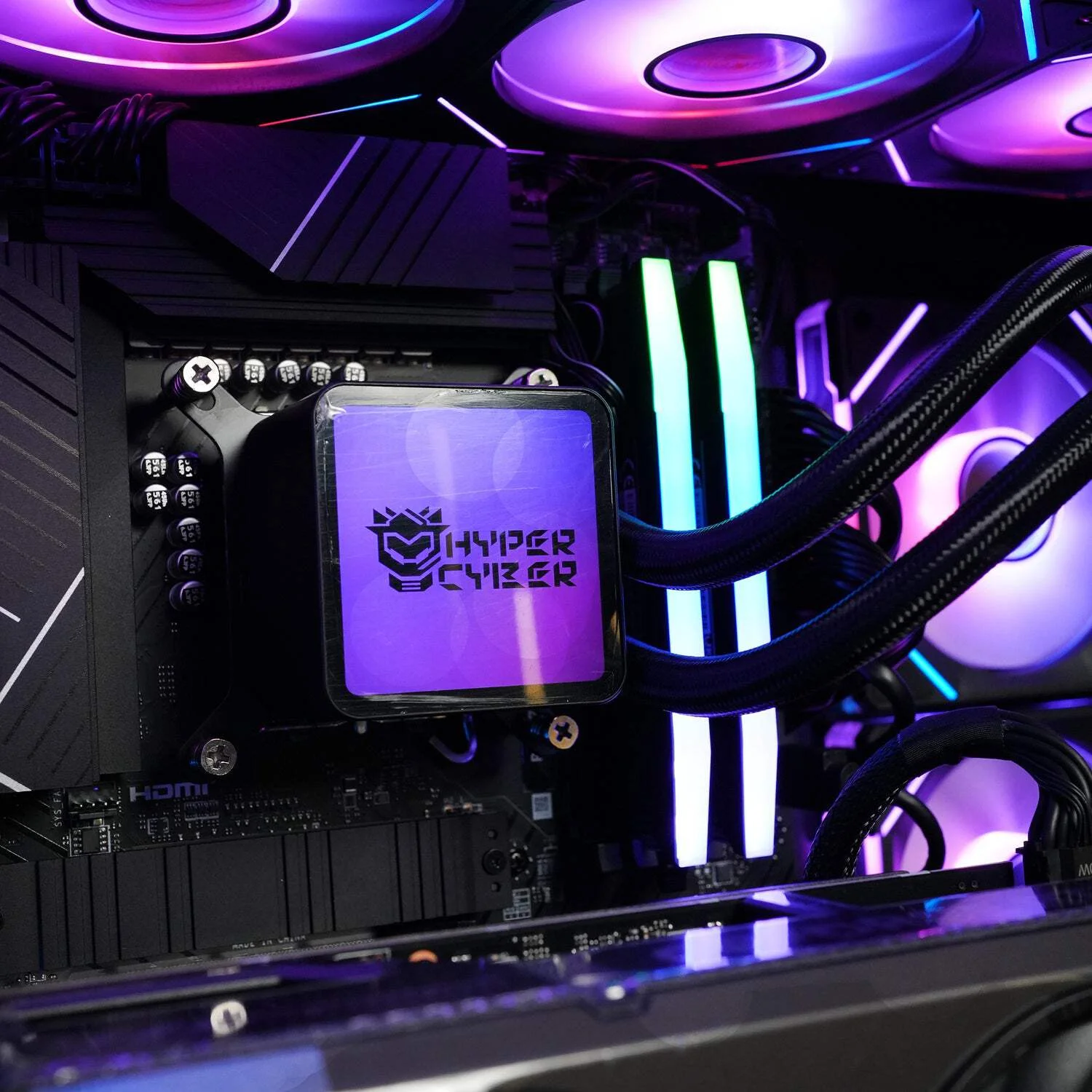 Hyper Cyber Ultra X | AMD Ryzen 7 7800X3D | NVIDIA GeForce RTX 5060 8G GAMING OC | Gaming PC