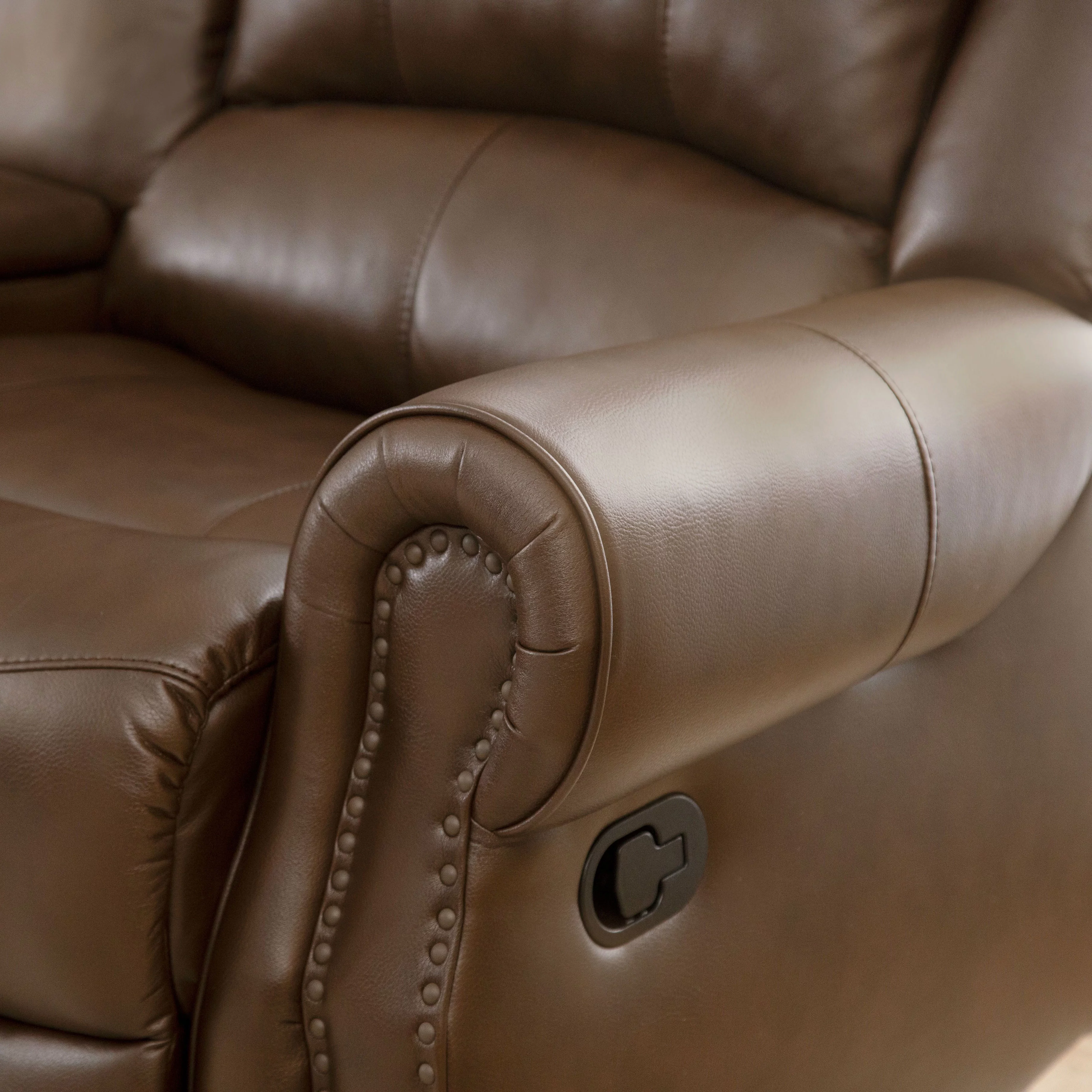 Devon and Claire Kanan Mesa Camel Reclining Console Leather Loveseat