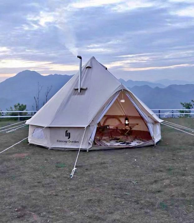&middot; 4 Metre Bell Tent